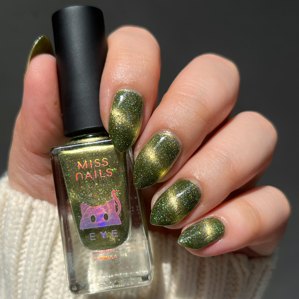 Non-UV Cat Eye Magnetic Nail Polish - (Green Grassland)