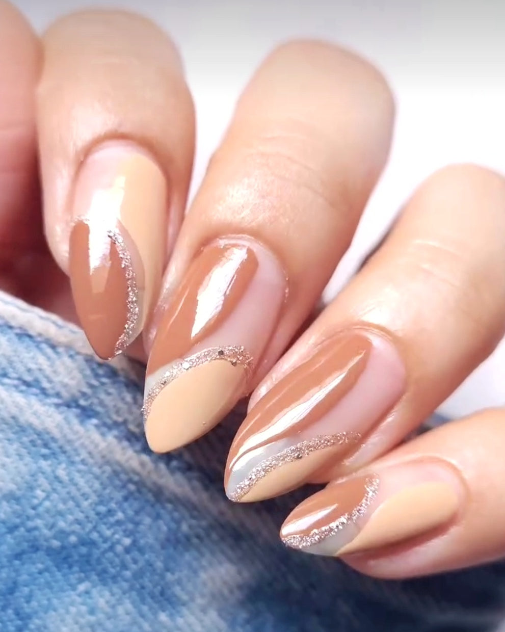 Coffee swirls nail art