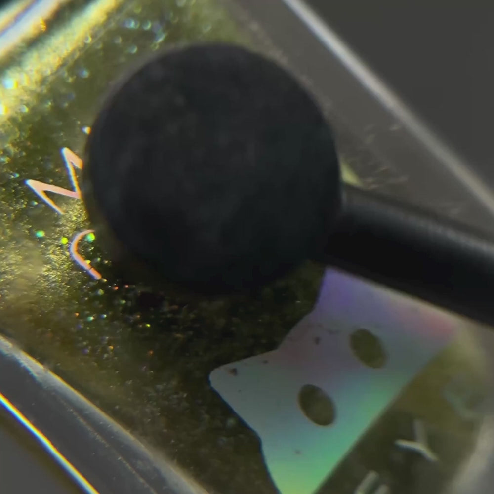 Load video: Non-UV Cat Eye Magnetic Nail Polish - (Green Grassland)