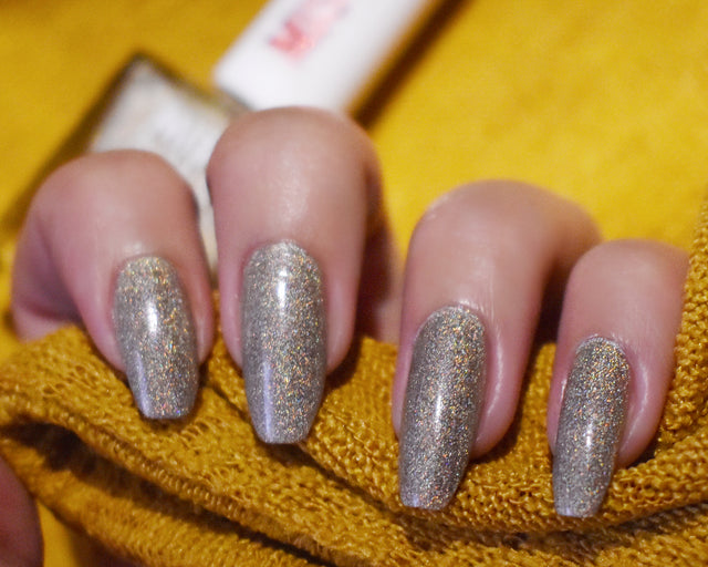 Miss Nails Holographic Nail Enamel - Ice Champagne