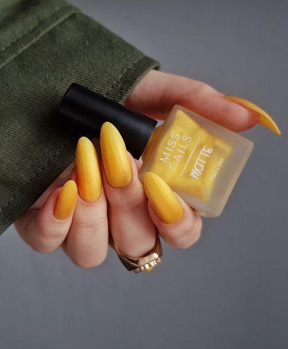 Miss Nails Matte Nail Enamel - Metallic Gold
